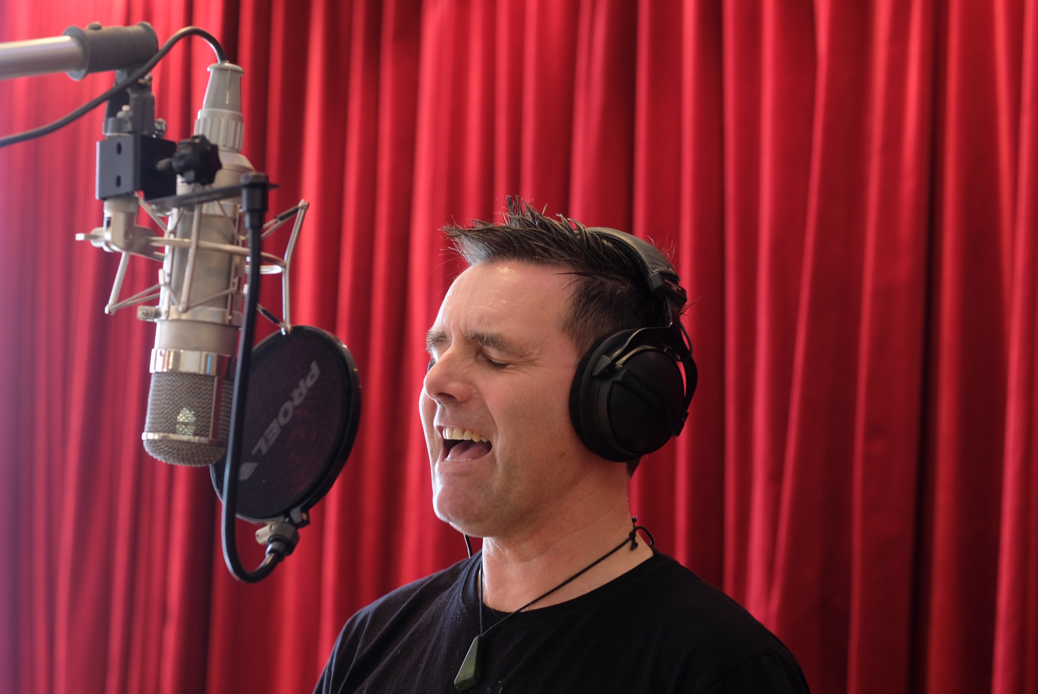 Singing at Roundhead